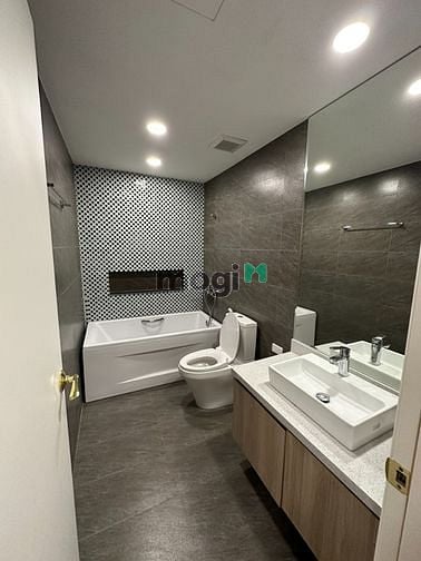 Hình ảnh Cho thuê chung cư 1ngủ 1 khách Trúc Bạch *Full đồ cao cấp - Thang máy*