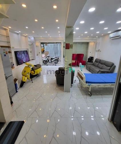 Hình ảnh BÁN NHÀ 48m2,2 tầng, Trần Hưng Đạo, Q5