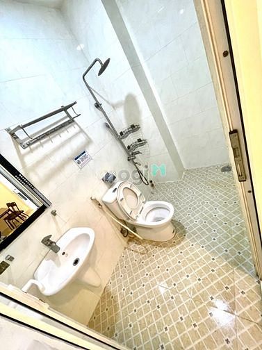 Hình ảnh Cho thuê phòng 1PN riêng biệt view kính