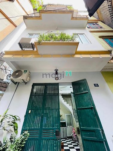 Hình ảnh Bán nhà La Thành, 34m2, 4 tầng, 3.5 tỷ