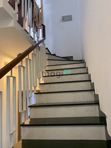 Hình ảnh HXT 135 Nguyễn Hữu Cảnh 4.5x18m 4 Tầng