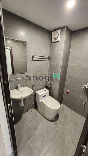 Hình ảnh Ngã Tư Sở Mới Tinh Full Đồ Thang Máy Giá Tốt