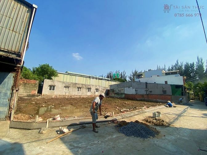 Hình ảnh Đất nhà phố DT lớn 90m2 ngay P. Linh Đông, Phạm Văn Đồng. Đường 6m