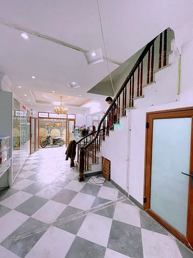 Hình ảnh Bán nhà đẹp Thái Thịnh, 53m2, 5 tầng, 7 phòng, 6.6 tỷ
