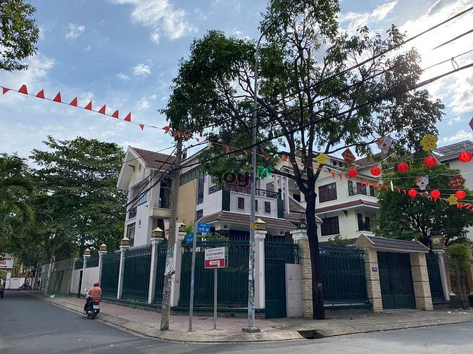 Hình ảnh Cho thuê biệt thự góc 2 mặt tiền Đường số 8 , P.11, Q.6