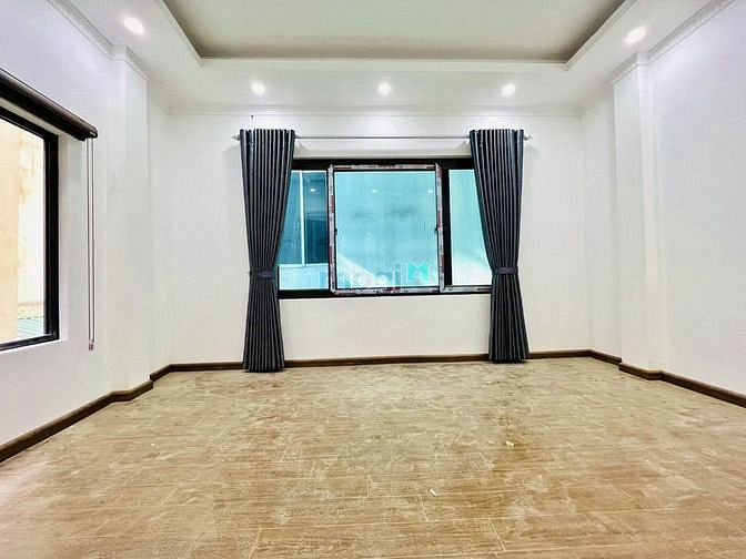 Hình ảnh Bán nhà mới 37m2*5 tầng, lô góc, full nội thất, phố Minh Khai giá 3.7