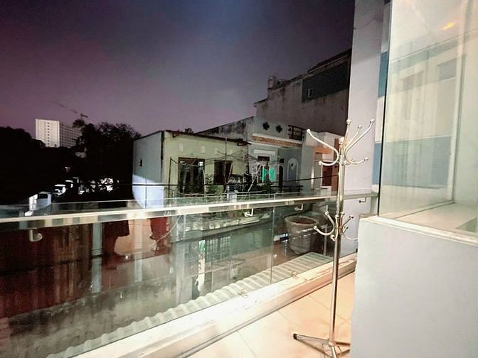 Hình ảnh Hẻm Xe Tải Tránh, Nhà 5 Tầng Cống Lở Tân Bình.