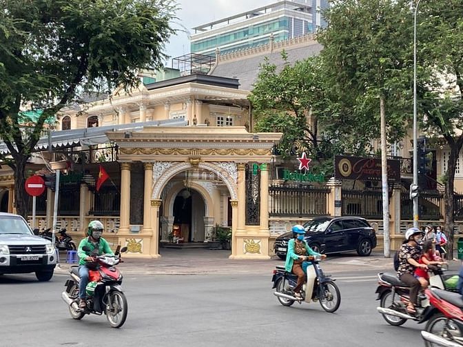Hình ảnh cho thuê biệt thự Pháp góc 2MT 86 Võ Văn Tần P6 Q3 - 550tr