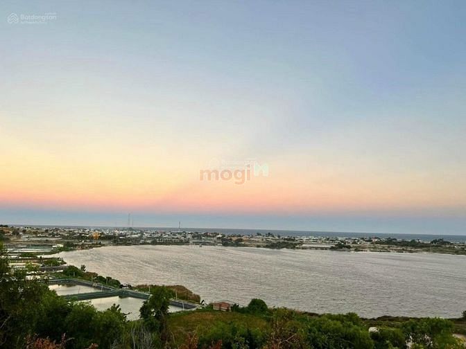 Hình ảnh Đất ngộp MT biển Ninh Thuận, chỉ 2,5tr/m2, gần Mũi Dinh Ecopark.