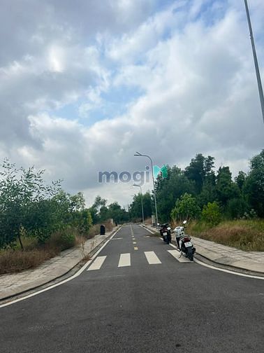 Hình ảnh Chỉ 1,6 tỷ công chứng ngay lô đất TT Q. Bình Tân, đường nhựa 16m, shr