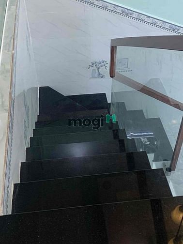Hình ảnh Nhà mặt tiền kd 90m2, 4pn lê văn lương q7.
