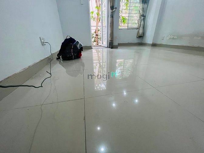Hình ảnh 🔴🔴 Ở LIỀN SIÊU PHẨM  ban công máy lạnh cực mát
