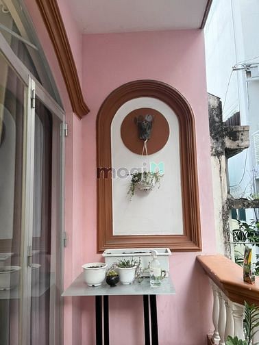 Hình ảnh Căn Hộ Dịch Vụ Full Nội Thất Có Bancol Gần Ngay Phố Bùi Viện