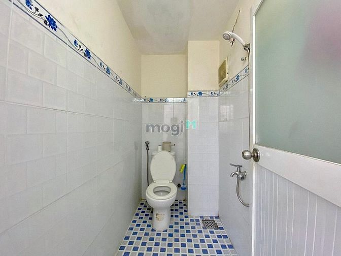 Hình ảnh Còn 1 Phòng giá tốt Gần ngã tư