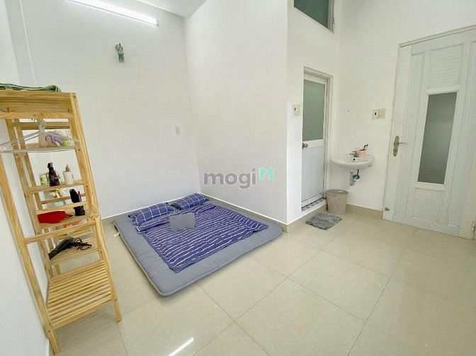 Hình ảnh Còn 1 Phòng giá tốt Gần ngã tư