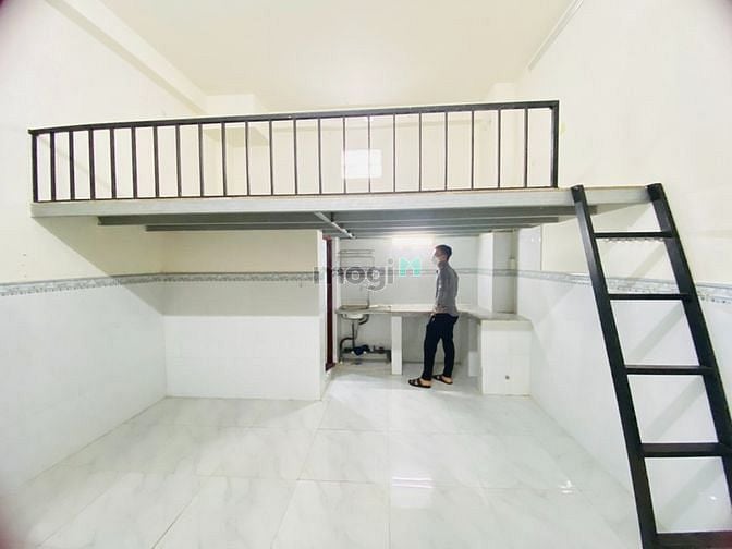 Hình ảnh Phòng Gác + Máy Lạnh,Thang Máy - Trường Chinh 3Tr2