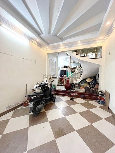Hình ảnh Mặt ngõ Đống Đa 40m2 - Phân Lô - ô tô tránh - Gara - KD