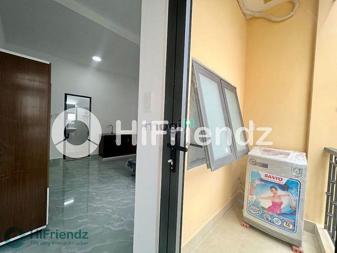 Hình ảnh Phòng ban công full nội thất máy giặt roeeng Quận 10