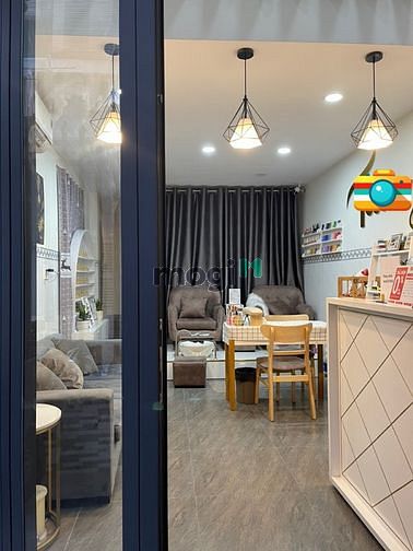 Hình ảnh CHO THUÊ NC nhà mới đầu hẻm xe hơi Q3