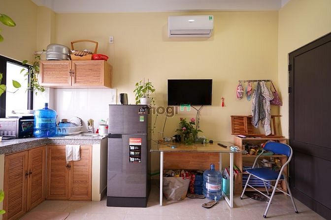 Hình ảnh Studio nội thất cơ bản, có ban công, gần chợ Lý Phục Man, Q7