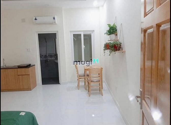 Hình ảnh cho thuê phòng ngay mặt đường cộng hòa