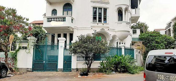 Hình ảnh Cho thuê biệt sự sân vườn view Land Mark 81