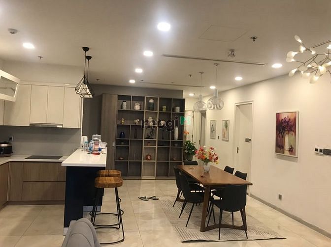 Hình ảnh Cho thuê cân hộ VINHOME  BASON 3P NGỦ 2WC CHỈ 32TR