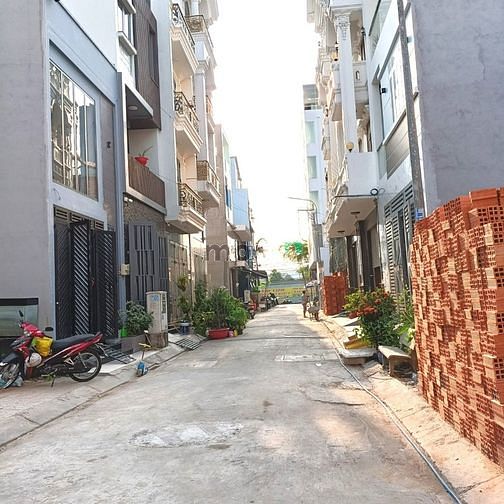 Hình ảnh Bán đất  hẻm xe hơi khu dân cư cao cấp Nguyễn Văn Cự Bình Tân
