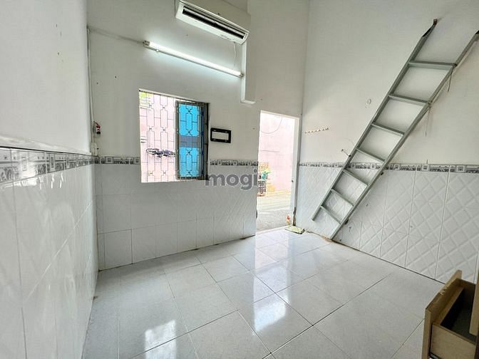 Hình ảnh Cho thuê Phòng trệt Núi Thành P13, Tân Bình