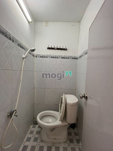 Hình ảnh Cho thuê Phòng trệt Núi Thành P13, Tân Bình