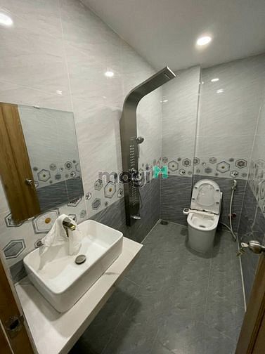 Hình ảnh Bán nhà có thang máy hẻm 467 Lê Đức Thọ,P16.