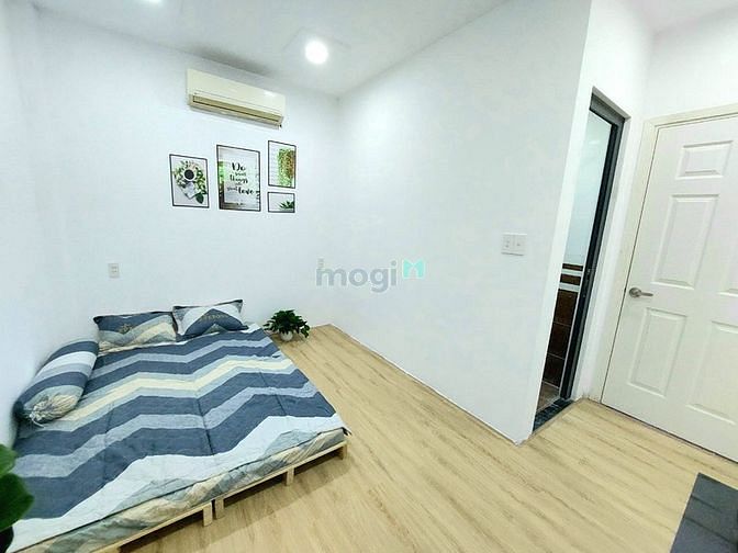 Hình ảnh Trống phòng cửa sổ giếng trời full nội thất gần Văn Lang cs3