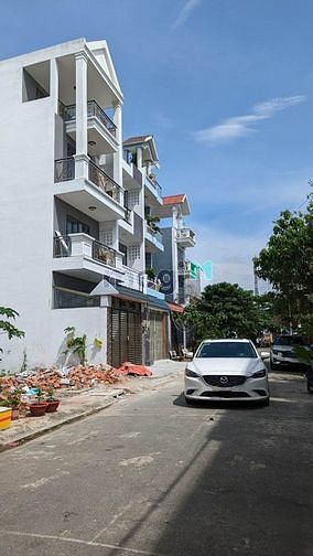 Hình ảnh Bán Đất 67m2, đường rộng 10m, cách Lê Văn Việt đúng 200m