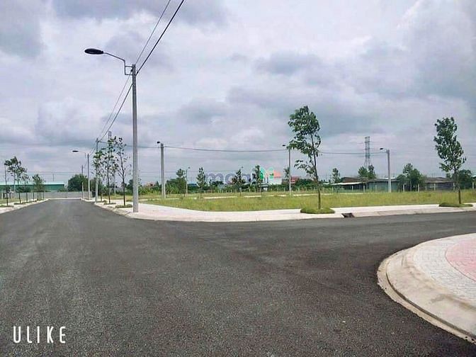 Hình ảnh CC ra nhanh lô đất góc 3 MT, giá ngộp, cách chợ Gò Đen 5km