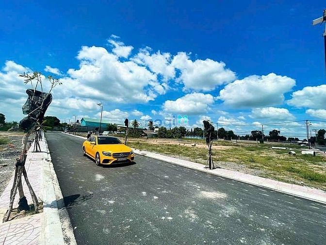 Hình ảnh CC ra nhanh lô đất góc 3 MT, giá ngộp, cách chợ Gò Đen 5km