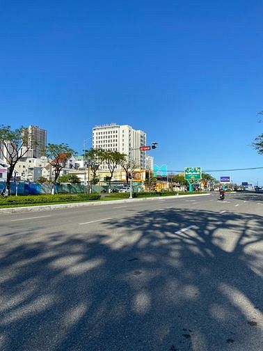 Hình ảnh Bán đất lô đất 97m2 MT Tô Hiến Thành sát Phạm Văn Đồng