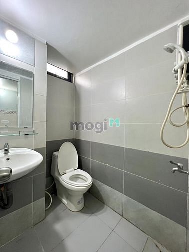 Hình ảnh Cho thuê phòng ban công Cống Lỡ P15 Tân Bình