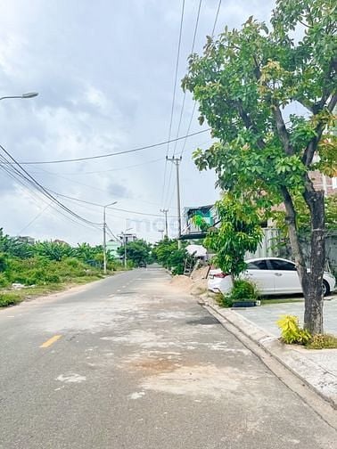 Hình ảnh Bán 3 lô liền kề mặt tiền đường Lương Khắc Ninh