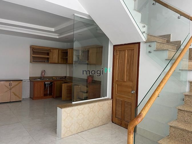 Hình ảnh Hẻm KD Hoàng Bật Đạt 3 tầng Ngang 4,6m Giá 6,7 tỷ