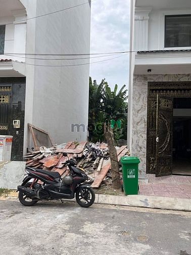 Hình ảnh Bán đất đường nguyễn ảnh thủ, đường 10m, khu nhà lầu