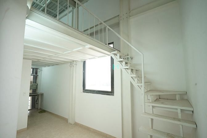 Hình ảnh Studio nội thất cơ bản, có ban công, gần chợ Lý Phục Man, Q7