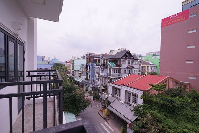 Hình ảnh Studio nội thất cơ bản, có ban công, gần chợ Lý Phục Man, Q7