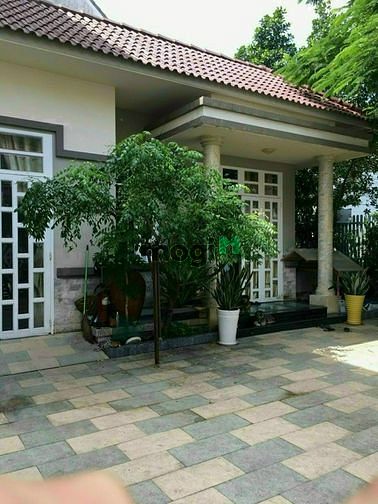 Hình ảnh Cho thê biệt thự Q9 3pn 3wc full nội thất Giá 15tr/thg
