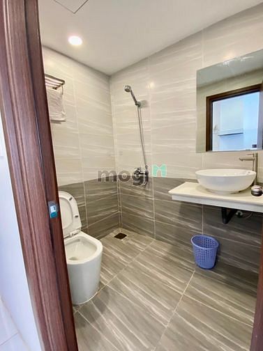 Hình ảnh Studio có bancol, đầy đủ nội thất, có thang máy, máy giặt chung