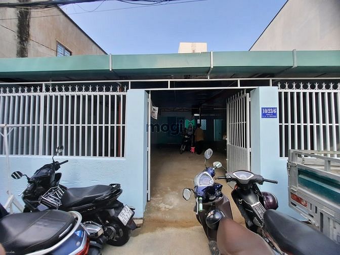 Hình ảnh Cho thuê nhà hẻm nguyên căn 200m2 đường Cống Lở