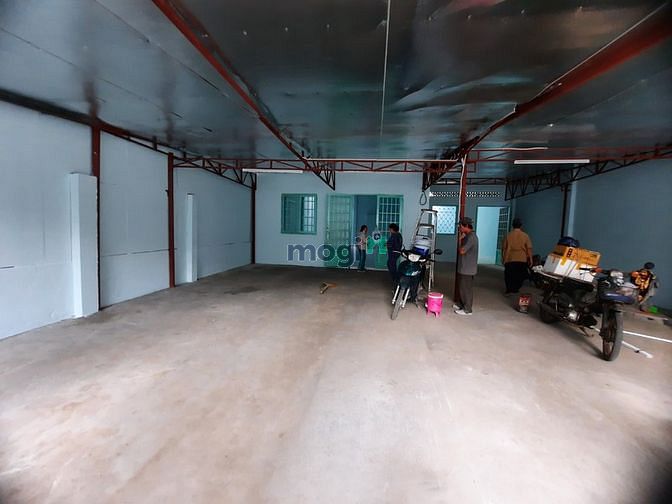 Hình ảnh Cho thuê nhà hẻm nguyên căn 200m2 đường Cống Lở