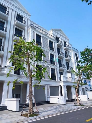 Hình ảnh Nhà phố 144m2 hoàn thiện có thang máy