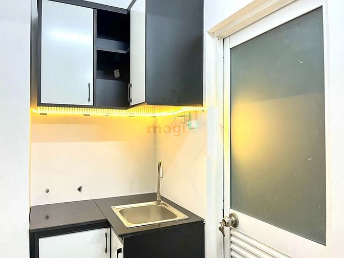 Hình ảnh 🔴Căn Hộ 2PN Đường CMT8 - Cửa Sổ Lớn - Full Nội Thất - Giáp Quận 1🔴