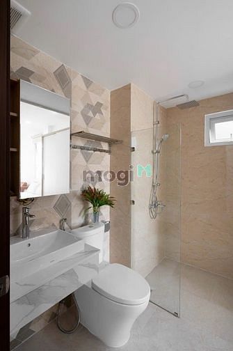 Hình ảnh Mb6623 nạp rút nhanh chóng có có bãi  xe oto sát bên thoái mái