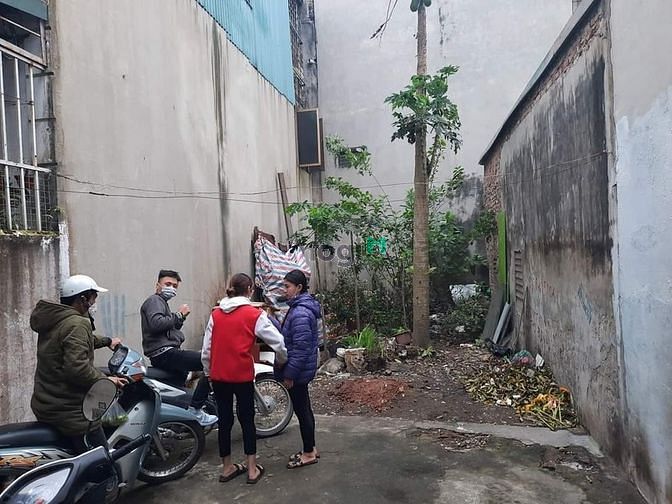 Hình ảnh Bán đất Nguyễn Khoái, 50m2, mt 4,4m, ngõ ba gác, gần phố, 2.6 tỷ